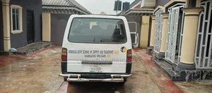 Mitsubishi L300 2004 White