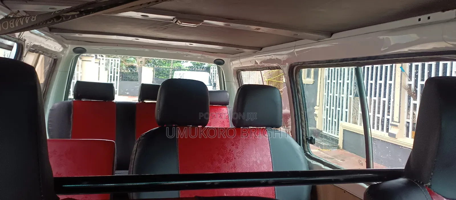 Mitsubishi L300 2004 White
