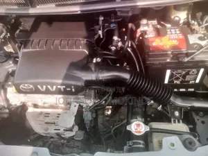 Toyota Yaris Base Hatchback 3dr 2010 Silver