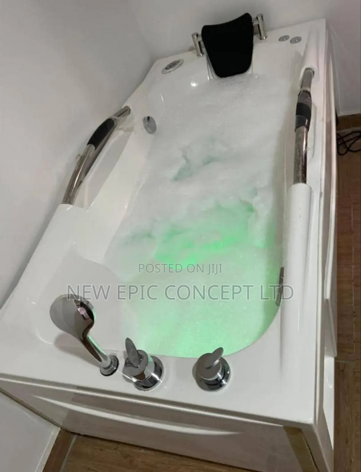 Special Single Jacuzzi With Complete Accessories