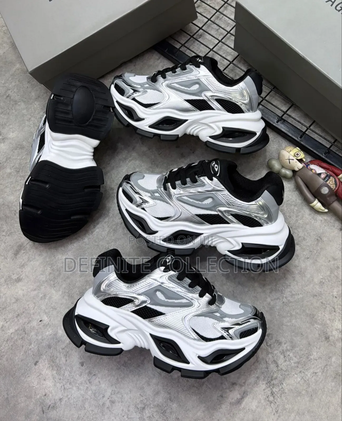 Omeat Luxury Sneakers