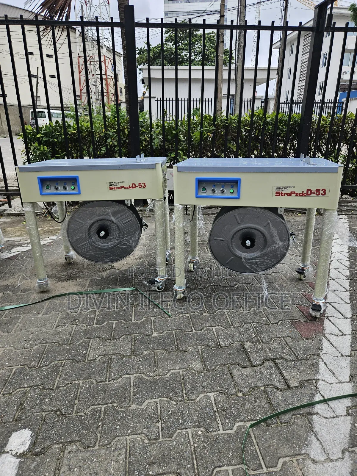 D-53 Strapack Strapping Machine