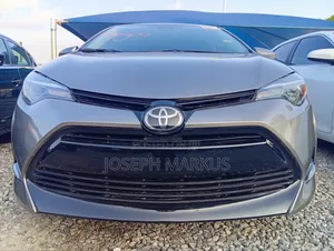 Toyota Corolla LE (1.8L 4cyl 2A) 2018 Gray