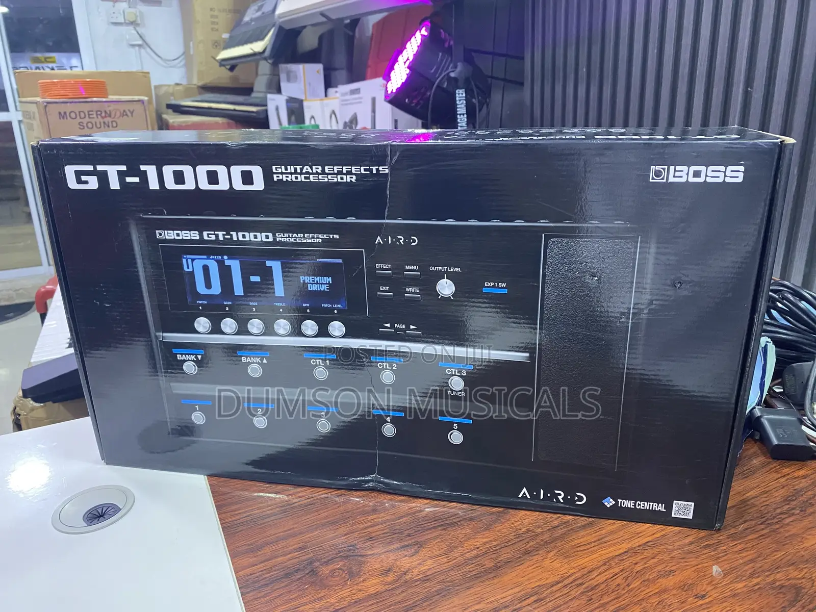 Boss Gt-1000 Bass and Lead Guitar Processor Multi-Effects Pedal