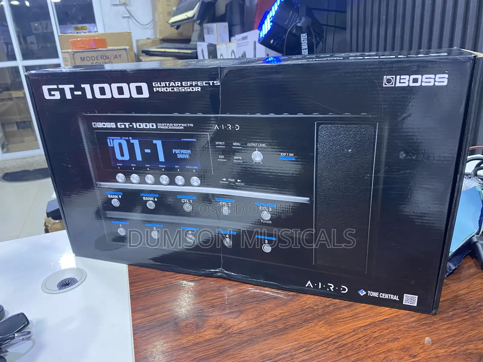 Boss Gt-1000 Bass and Lead Guitar Processor Multi-Effects Pedal