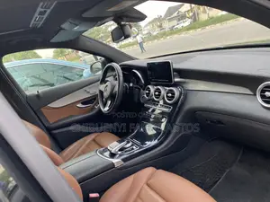 Mercedes-Benz GLC-Class GLC250 Sport Utility 4-Door (2.0L, 4cyl Turbo)