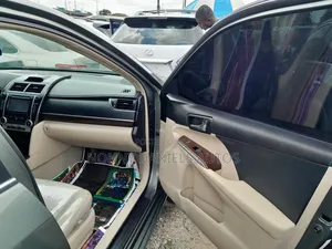 Toyota Camry XLE 4dr Sedan (2.5L 4cyl 6A) 2014