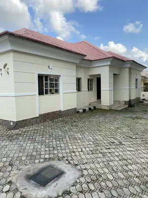 3bdrm Bungalow in Fortroyal Estate, Lugbe District for rent