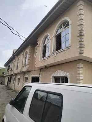 3bdrm Block of Flats in Fagbile Estate Off, Alimosho for sale