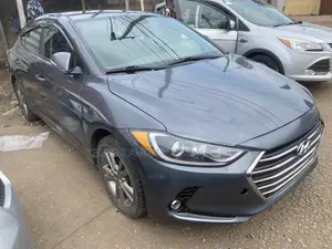 Hyundai Elantra SE Sedan FWD (1.8L 4cyl 6M) 2016 Gray