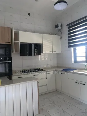 4bdrm Townhouse / Terrace in Ikota for rent
