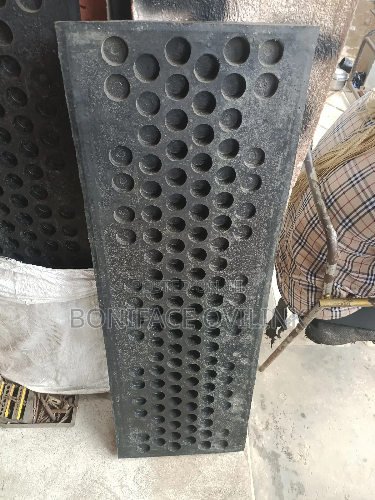 Speed Breakers With Reflectors Hump/Flector 330mm by 980mm