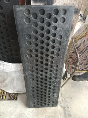 Speed Breakers With Reflectors Hump/Flector 330mm by 980mm