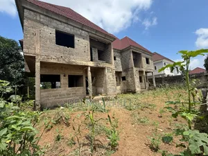 3bdrm Duplex in Life Camp for sale