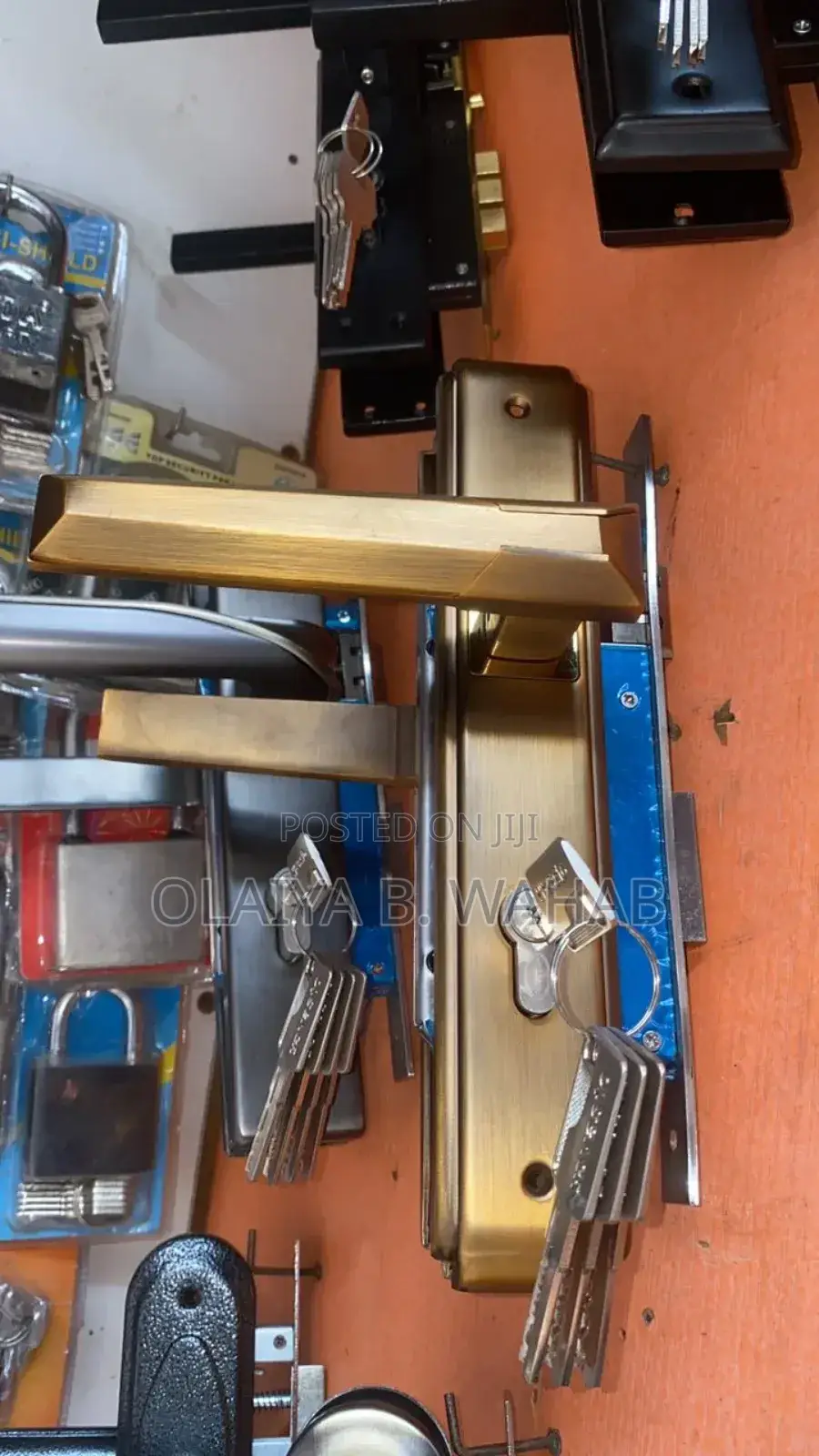 Big Lever Handle Lockset With Key – Durable Secure