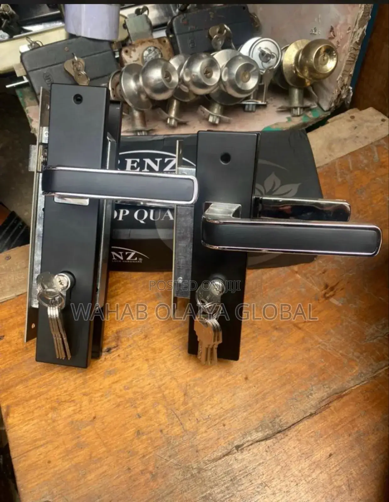 Big Lever Handle Lockset With Key – Durable Secure