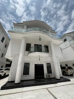 4bdrm Duplex in Banana Island for rent