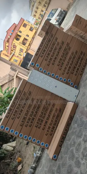 200watts Wakatek All in One Solar Street Light