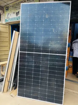 700watts Jinko Solar Panels