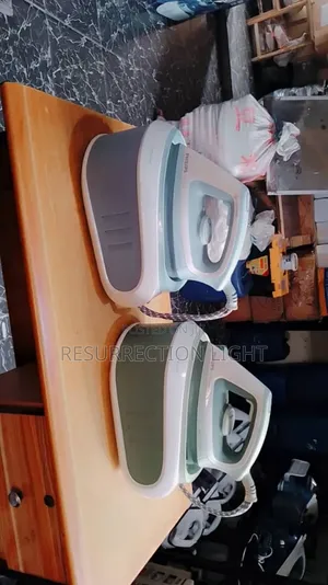 Very Neat Powerful Philip Industrial Steam Iron 100% Perfect Condition
