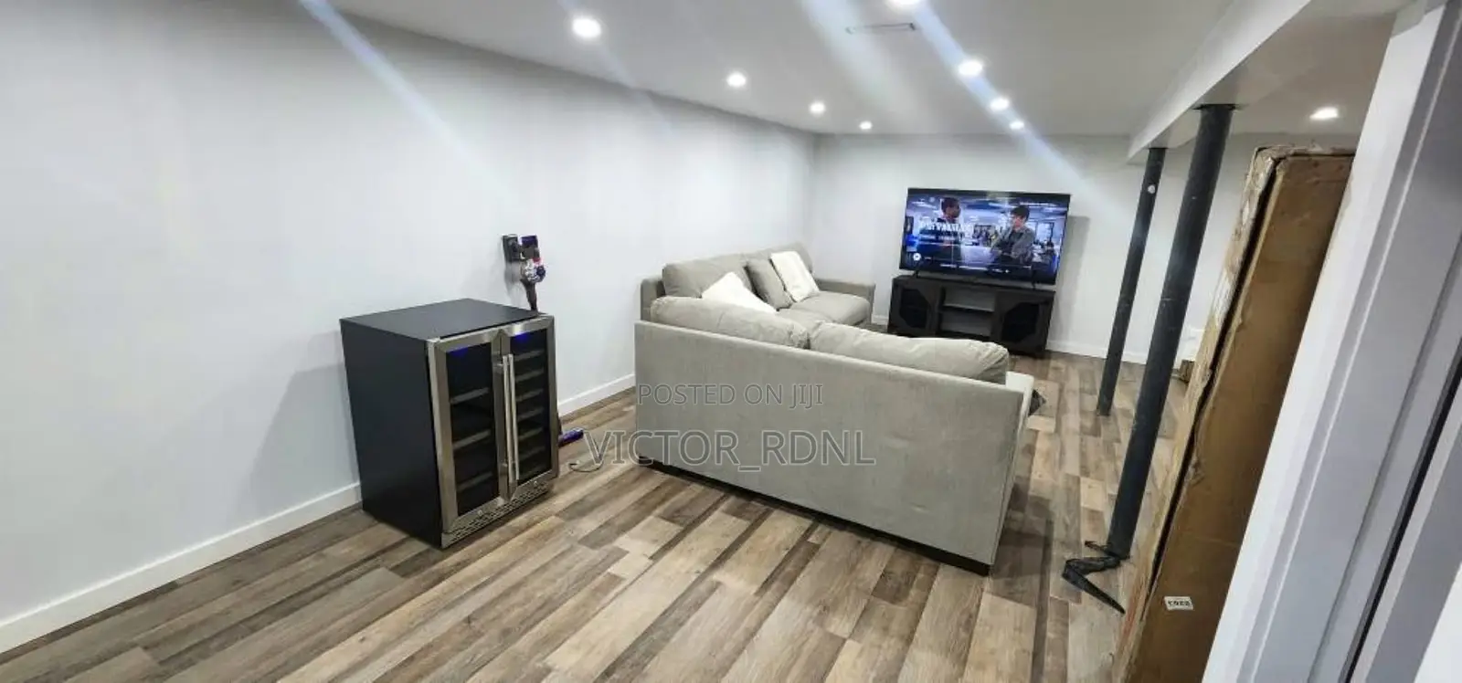 High Quality Thick Carpet. ( Anti Slip )