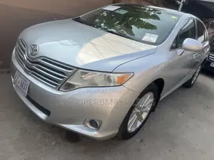Toyota Venza 2011 Silver