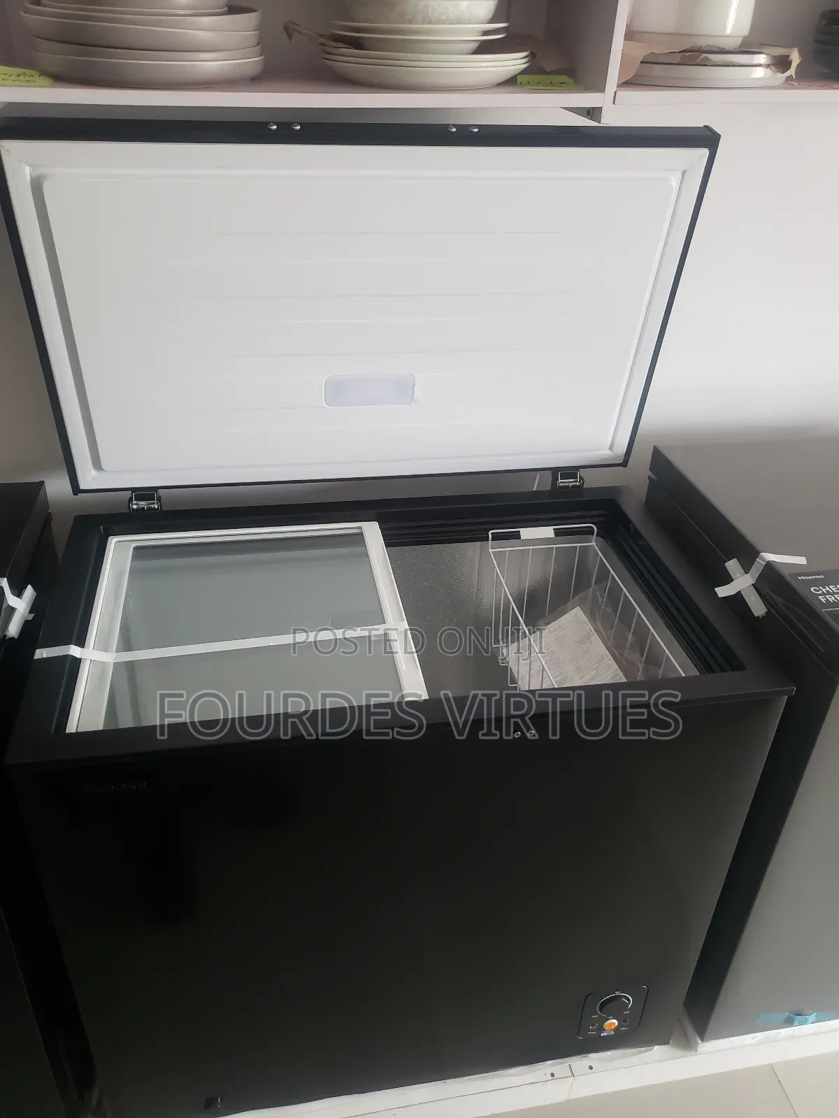 189l Hisense Freezer