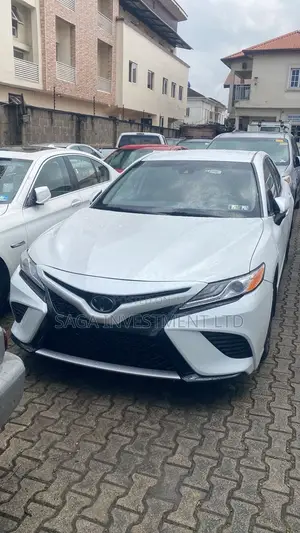Toyota Camry XSE 2022 White