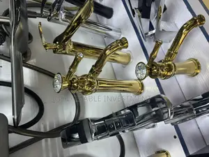 Diamond Head Gold Mixer Tap