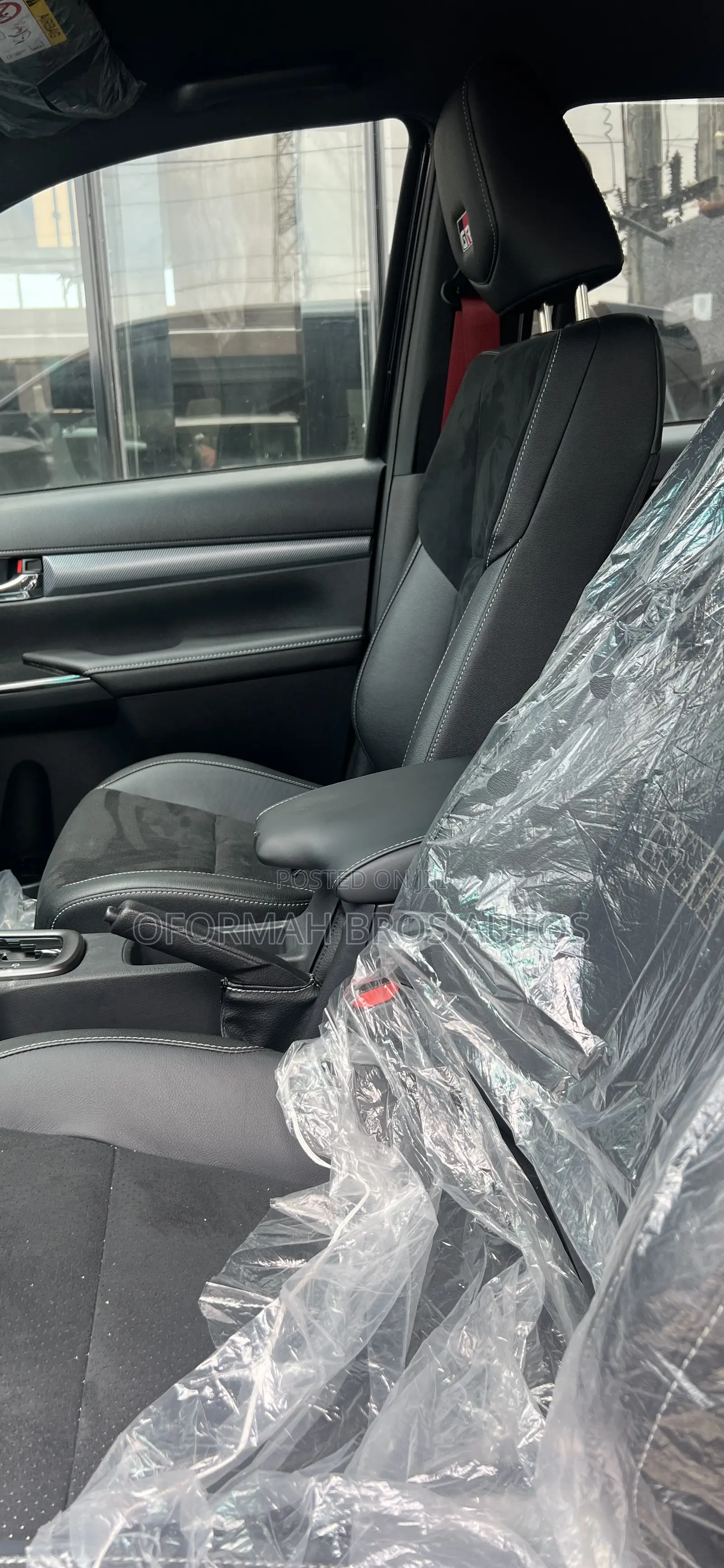 Toyota Hilux 2025 Black