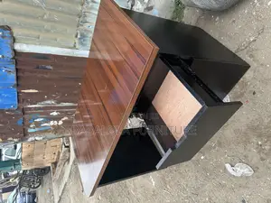 4 Feet Table