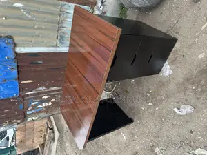 4 Feet Table