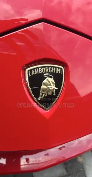 Lamborghini Urus Pearl Capsule 2021 Red