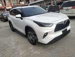 Toyota Highlander 2023 White