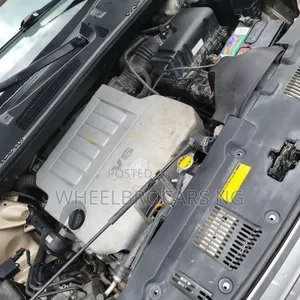 Toyota Highlander Limited 2011 Gold