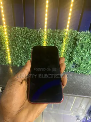 Apple iPhone XR 64 GB Red
