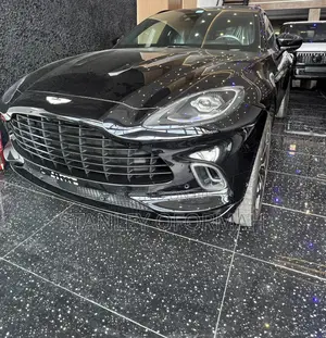 Aston Martin DBX 2023 Black