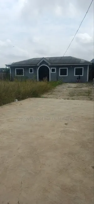 3bdrm Bungalow in Bako Estate, Weigh, Kosofe / Kosofe for sale