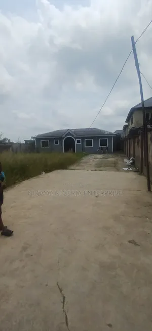 3bdrm Bungalow in Bako Estate, Weigh, Kosofe / Kosofe for sale
