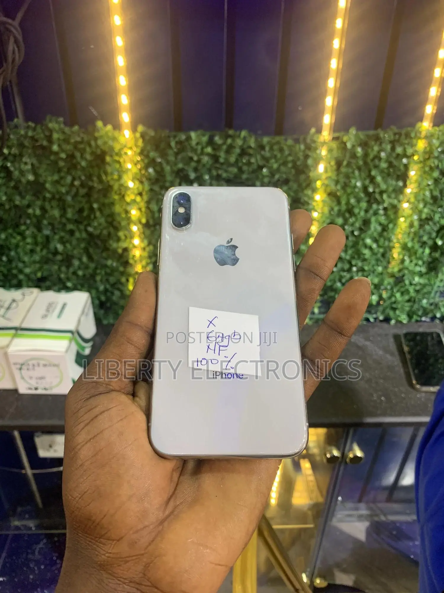 Apple iPhone X 64 GB White