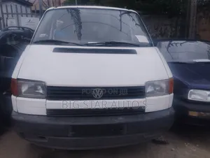 Volkswagen Transporter 1998 Gold