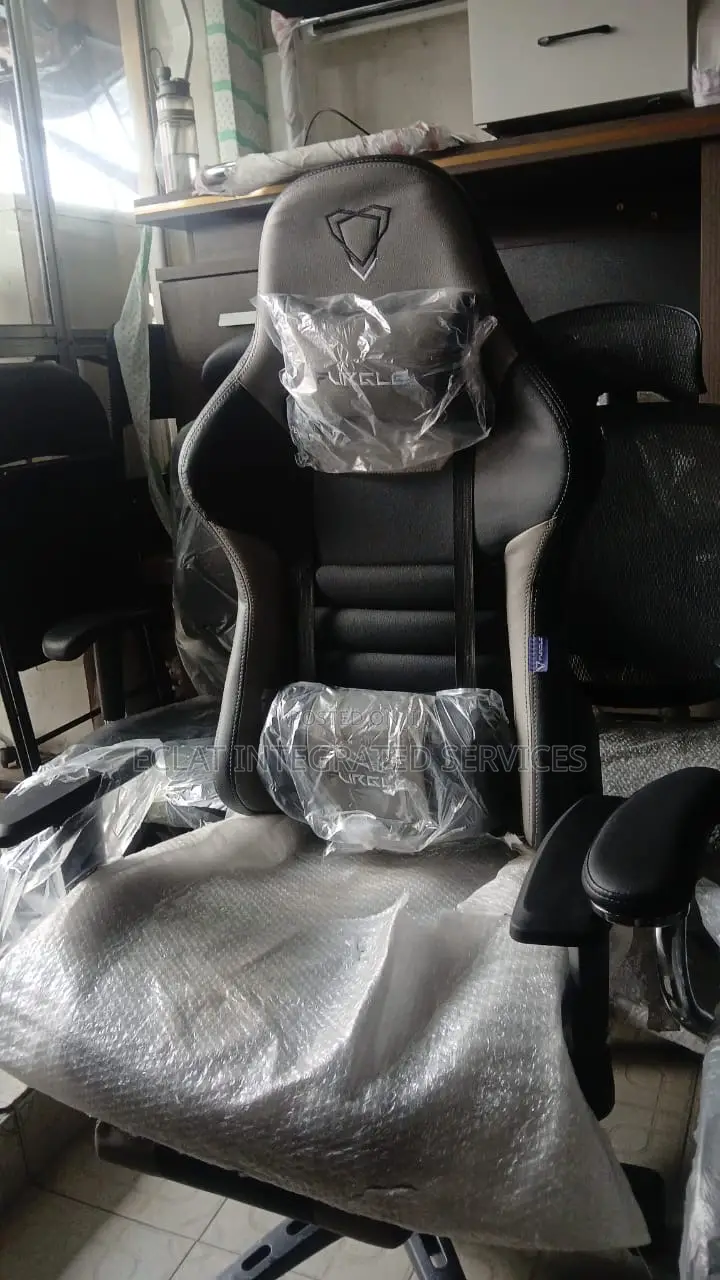 All Black Game+Office Chair