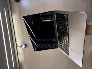 Laptop Apple MacBook Pro 2020 16GB Intel Core i7 SSD 512GB