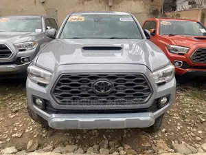 Toyota Tacoma 2021 Gray