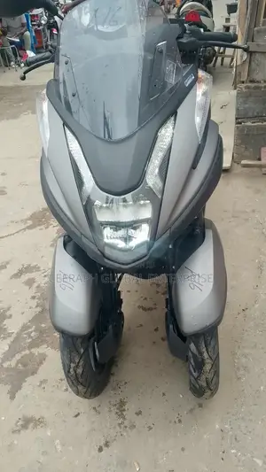 Yamaha 2017 Black