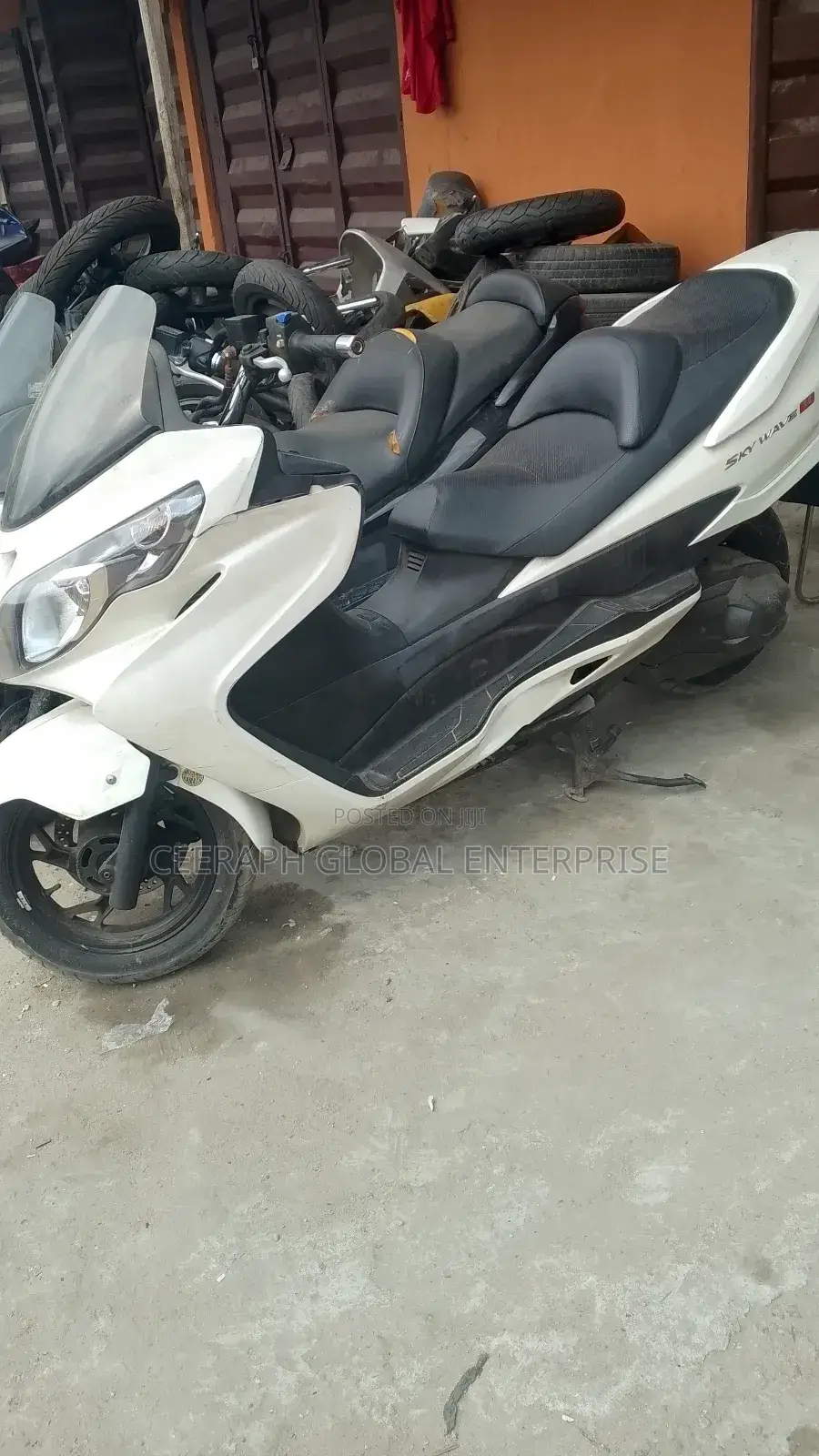 Suzuki 2010 White
