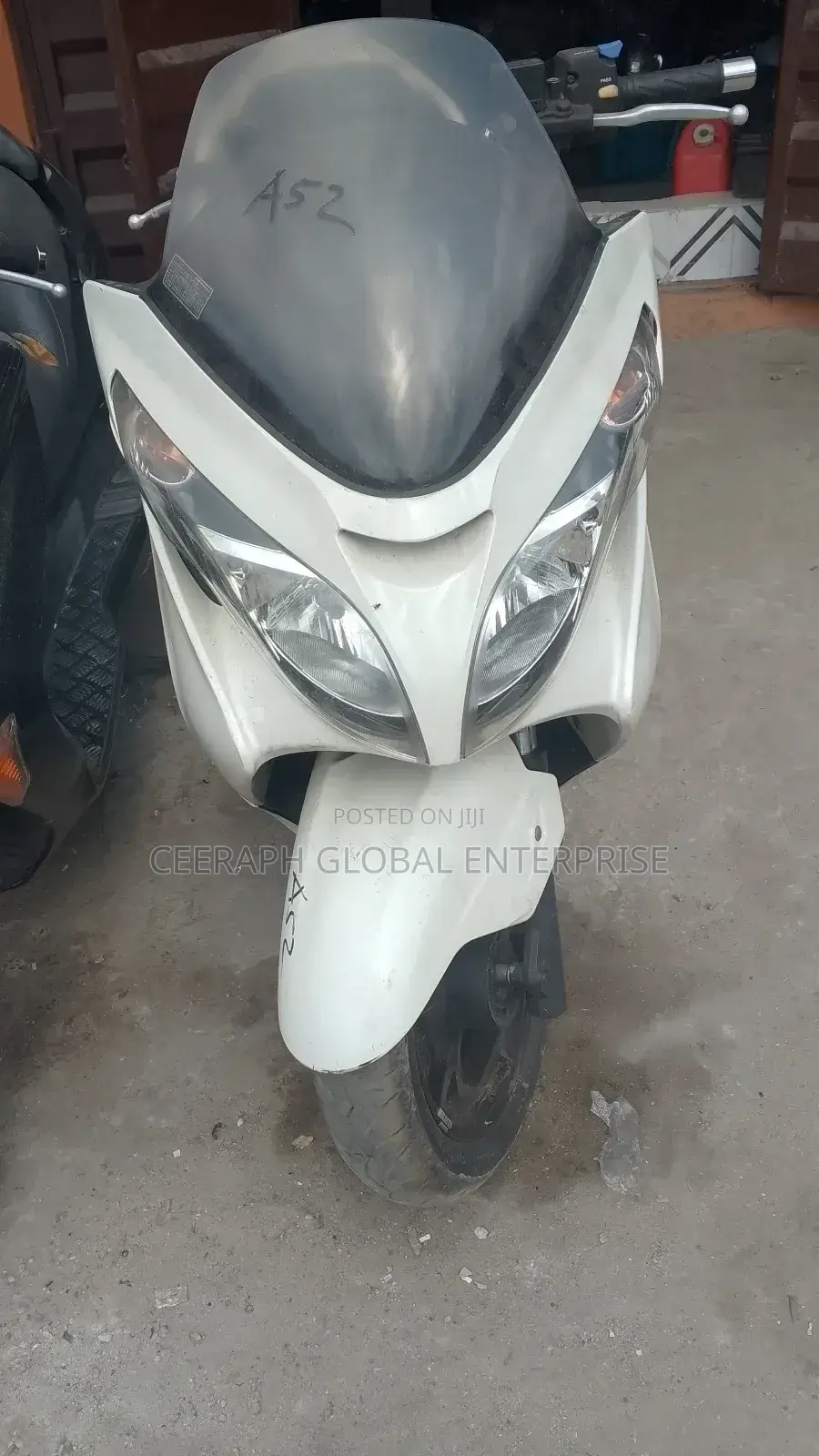 Suzuki 2010 White