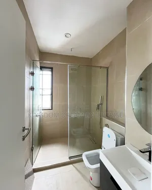 3bdrm Block of Flats in Lekki Phase 1 for rent