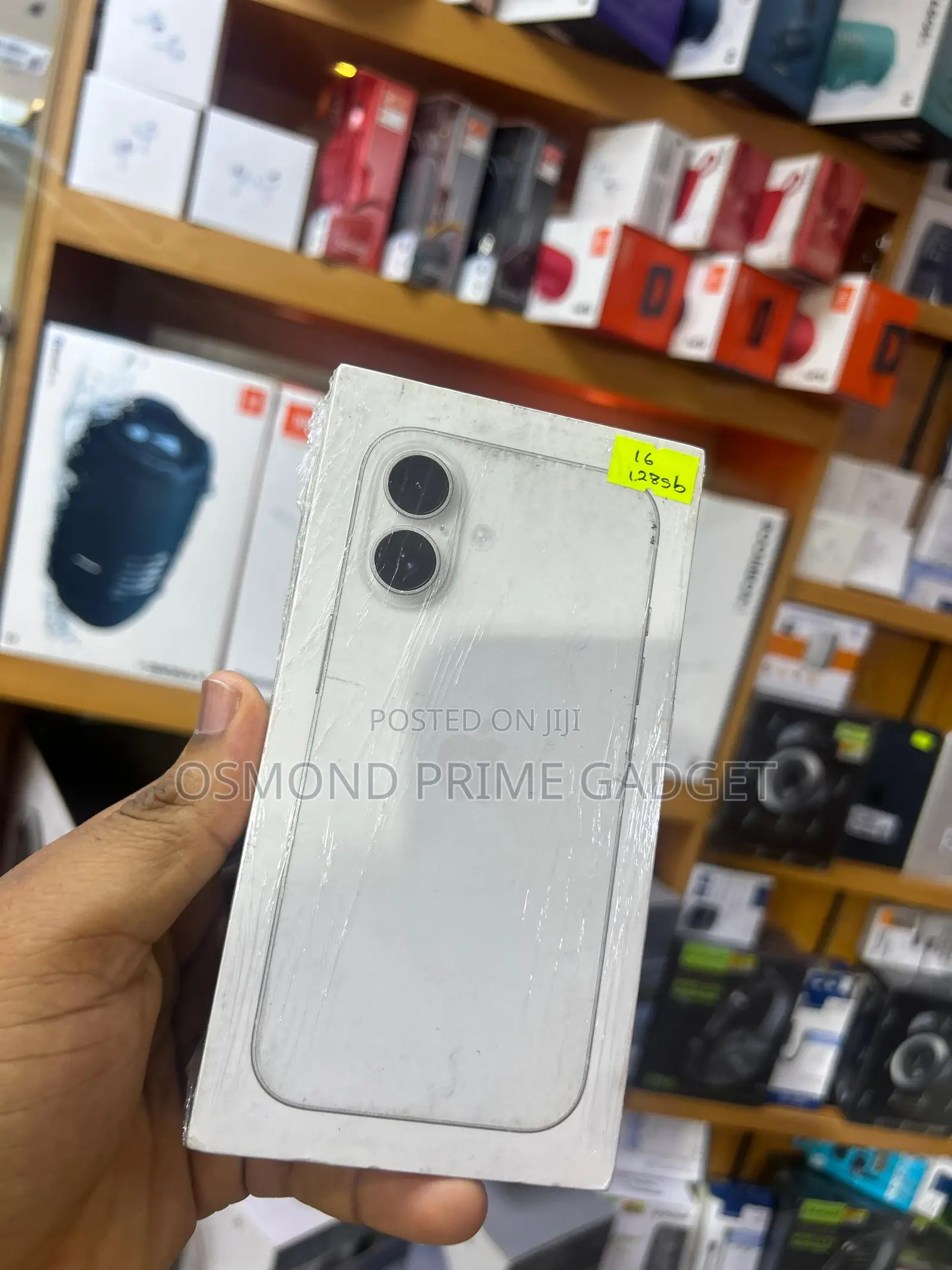 New Apple iPhone 16 128 GB White