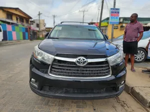 Toyota Highlander XLE V6 4x4 (3.5L 6cyl 6A) 2016 Black